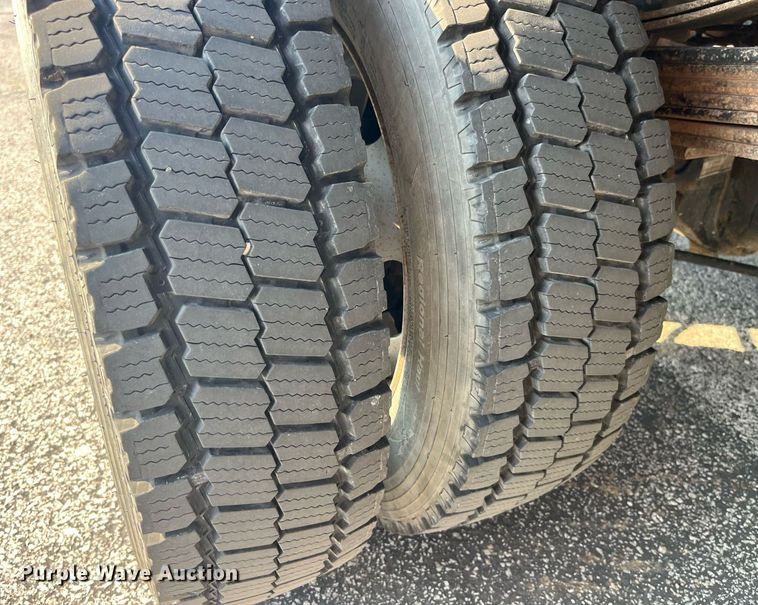 image for item DP2087 2011 Dodge Ram 4500HD  Crew Cab flatbed truck