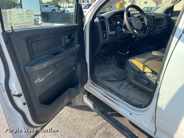 image for item DP2088 2011 Dodge Ram 5500HD  Crew Cab flatbed truck