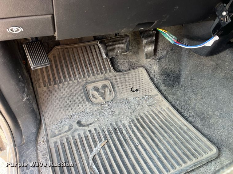 image for item DP2088 2011 Dodge Ram 5500HD  Crew Cab flatbed truck