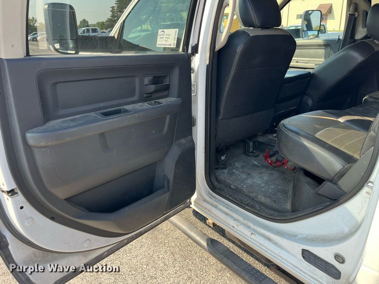 image for item DP2088 2011 Dodge Ram 5500HD  Crew Cab flatbed truck