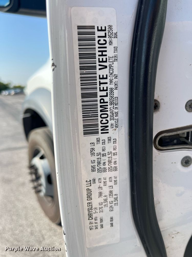 image for item DP2088 2011 Dodge Ram 5500HD  Crew Cab flatbed truck