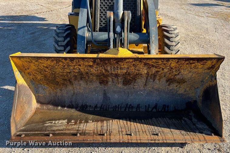 image for item DP2097 2010 John Deere 410J  backhoe