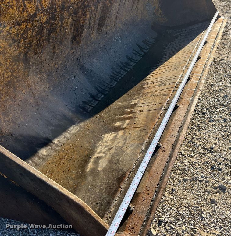 image for item DP2097 2010 John Deere 410J  backhoe