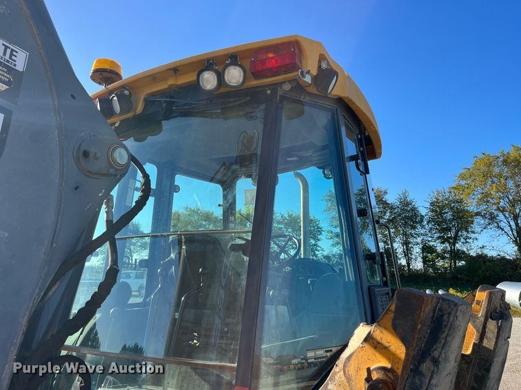 image for item DP2097 2010 John Deere 410J  backhoe