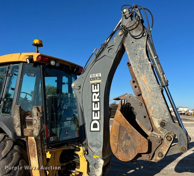 image for item DP2097 2010 John Deere 410J  backhoe