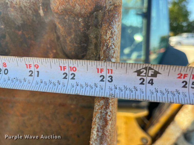 image for item DP2097 2010 John Deere 410J  backhoe