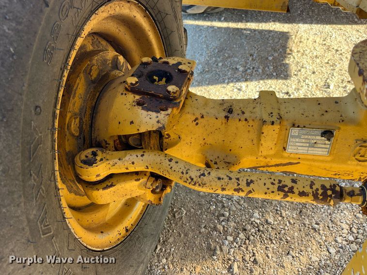 image for item DP2097 2010 John Deere 410J  backhoe