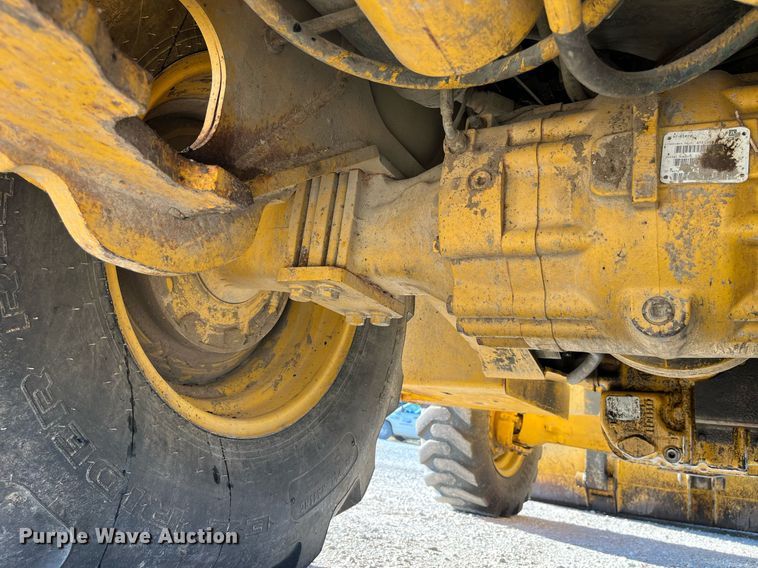 image for item DP2097 2010 John Deere 410J  backhoe