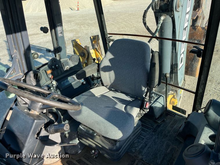 image for item DP2097 2010 John Deere 410J  backhoe