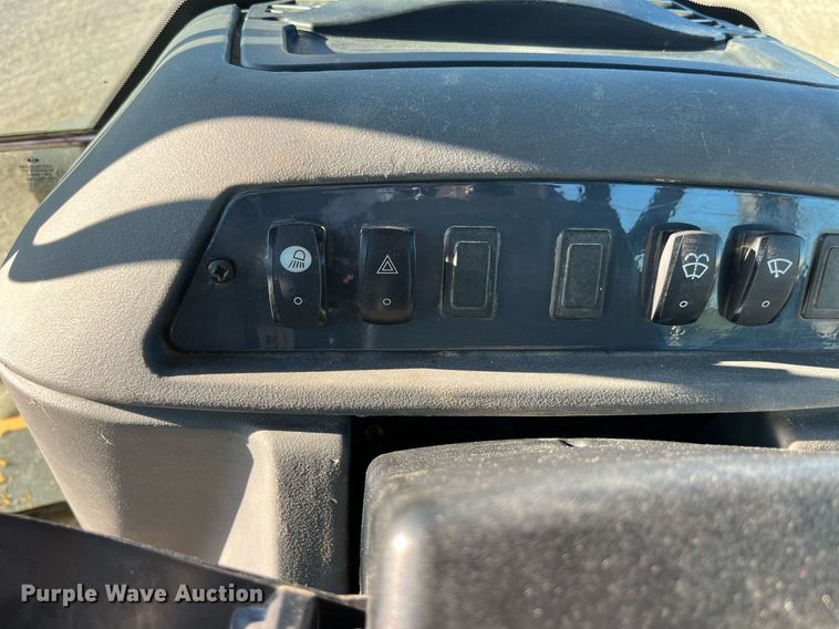 image for item DP2097 2010 John Deere 410J  backhoe