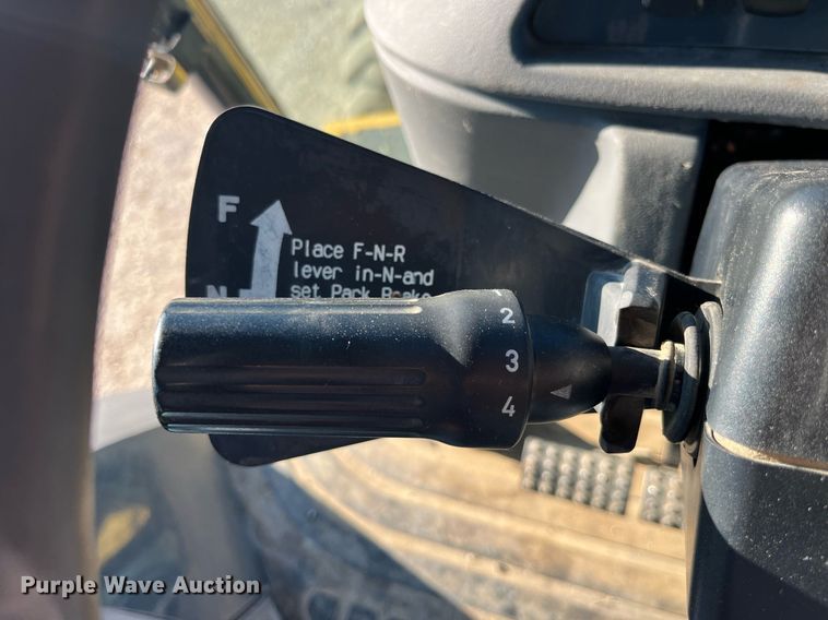 image for item DP2097 2010 John Deere 410J  backhoe