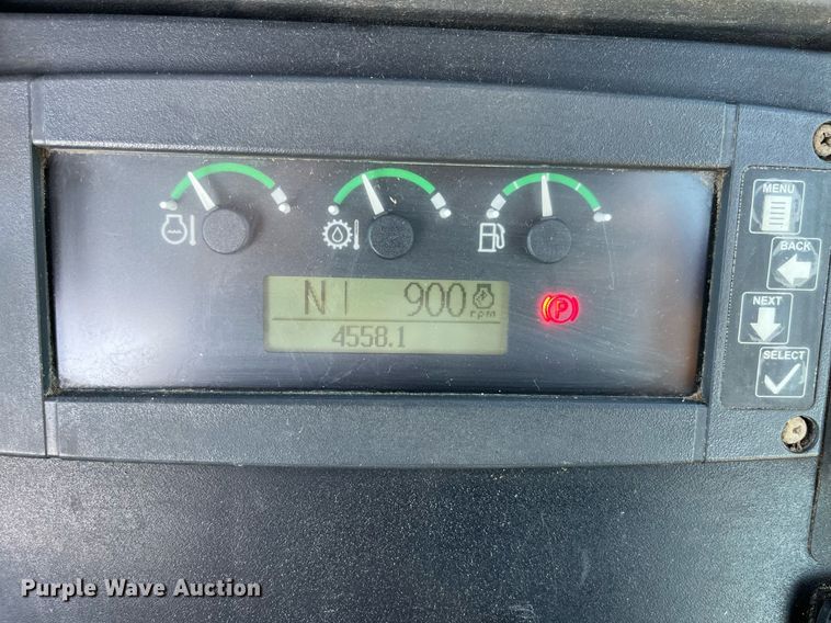 image for item DP2097 2010 John Deere 410J  backhoe