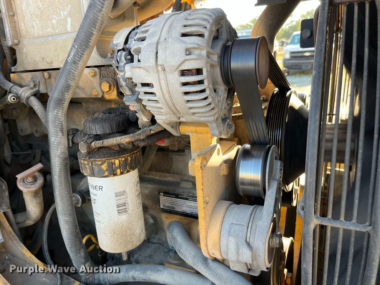 image for item DP2097 2010 John Deere 410J  backhoe