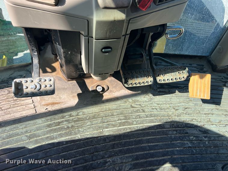 image for item DP2103 2006 John Deere 6420  MFWD tractor