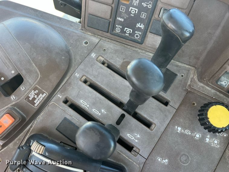 image for item DP2103 2006 John Deere 6420  MFWD tractor