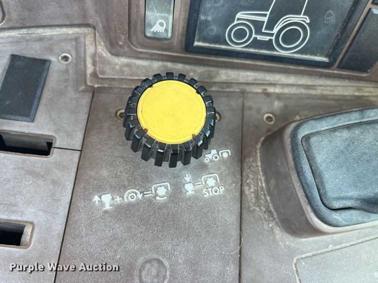 image for item DP2103 2006 John Deere 6420  MFWD tractor