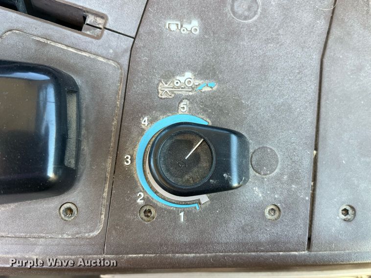 image for item DP2103 2006 John Deere 6420  MFWD tractor