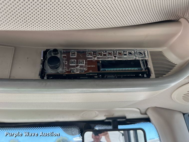 image for item DP2103 2006 John Deere 6420  MFWD tractor