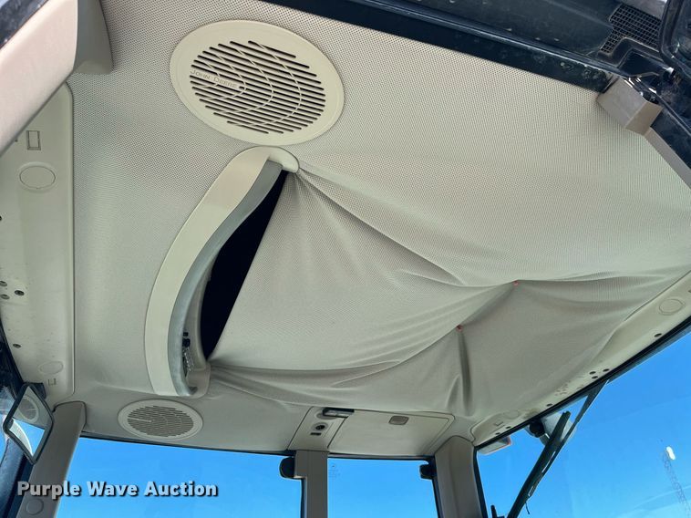 image for item DP2103 2006 John Deere 6420  MFWD tractor