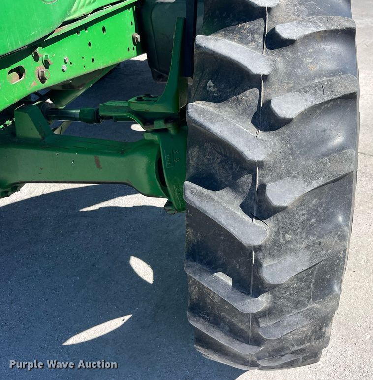 image for item DP2103 2006 John Deere 6420  MFWD tractor