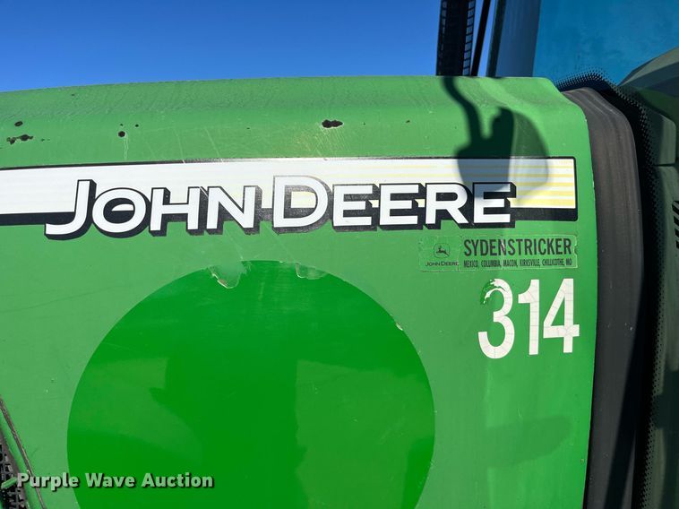 image for item DP2103 2006 John Deere 6420  MFWD tractor