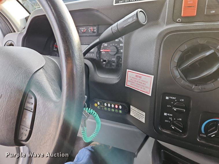 image for item DP2447 2017 Ford Econoline E450  shuttle bus