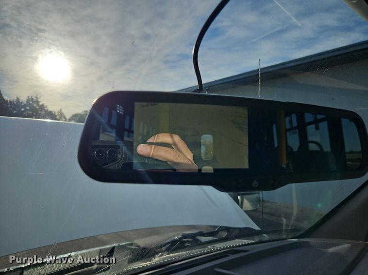 image for item DP2447 2017 Ford Econoline E450  shuttle bus