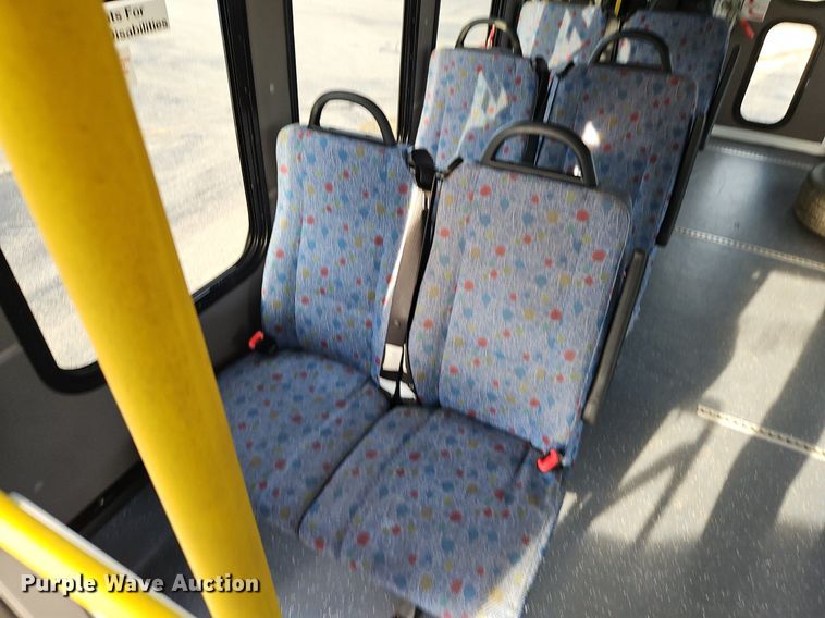 image for item DP2447 2017 Ford Econoline E450  shuttle bus