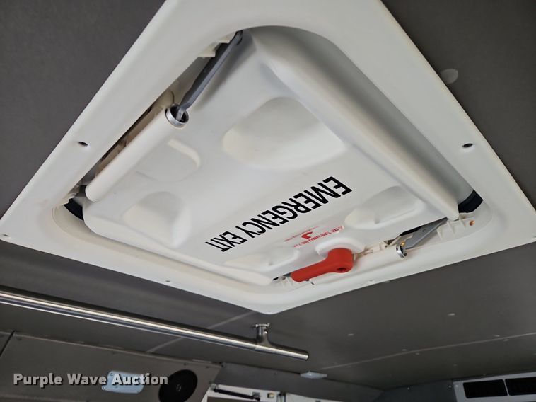 image for item DP2447 2017 Ford Econoline E450  shuttle bus