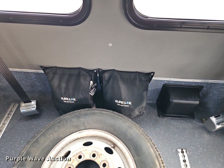 image for item DP2447 2017 Ford Econoline E450  shuttle bus