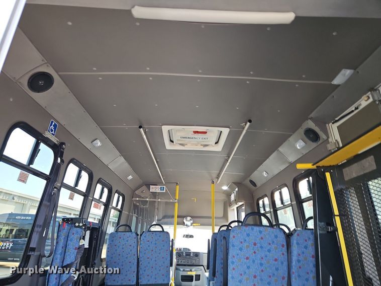 image for item DP2447 2017 Ford Econoline E450  shuttle bus