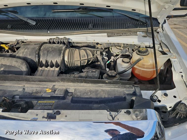 image for item DP2447 2017 Ford Econoline E450  shuttle bus