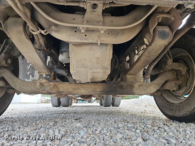 image for item DP2449 2006 Freightliner Business Class M2  semi truck