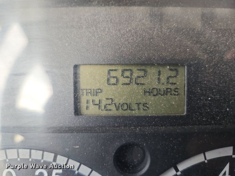 image for item DP2449 2006 Freightliner Business Class M2  semi truck