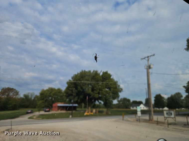 image for item DP2449 2006 Freightliner Business Class M2  semi truck