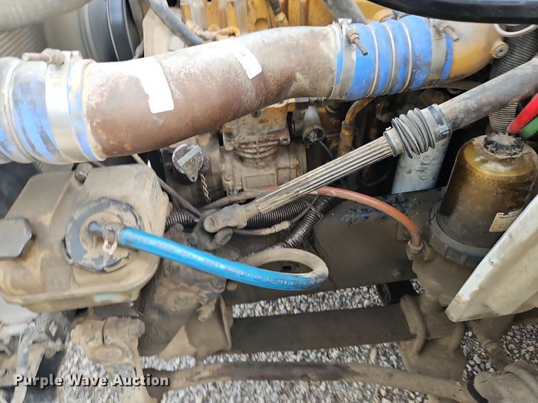 image for item DP2449 2006 Freightliner Business Class M2  semi truck