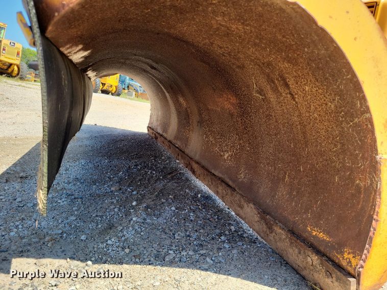 image for item DP5260 1998 International 4900  dump truck