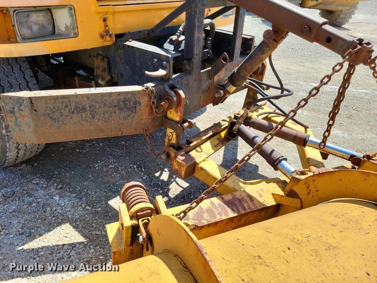 image for item DP5260 1998 International 4900  dump truck