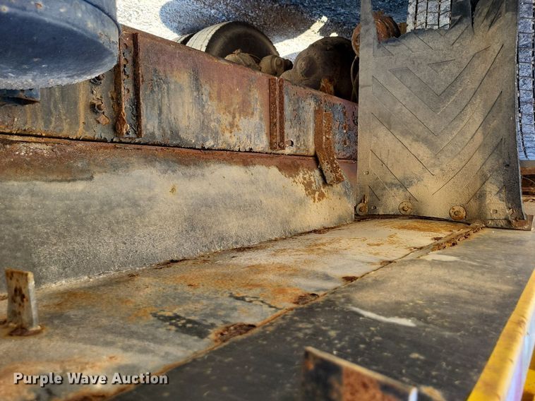 image for item DP5260 1998 International 4900  dump truck