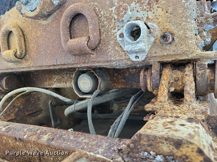 image for item DP5260 1998 International 4900  dump truck