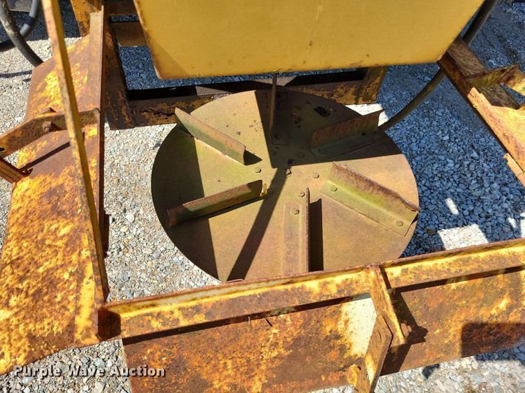 image for item DP5260 1998 International 4900  dump truck