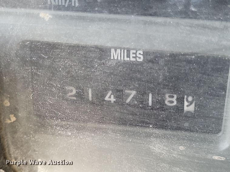 image for item DP5260 1998 International 4900  dump truck