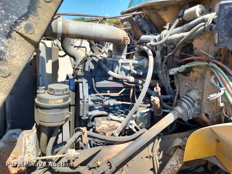 image for item DP5260 1998 International 4900  dump truck