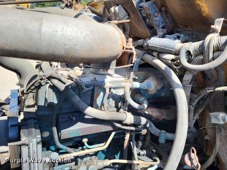 image for item DP5260 1998 International 4900  dump truck