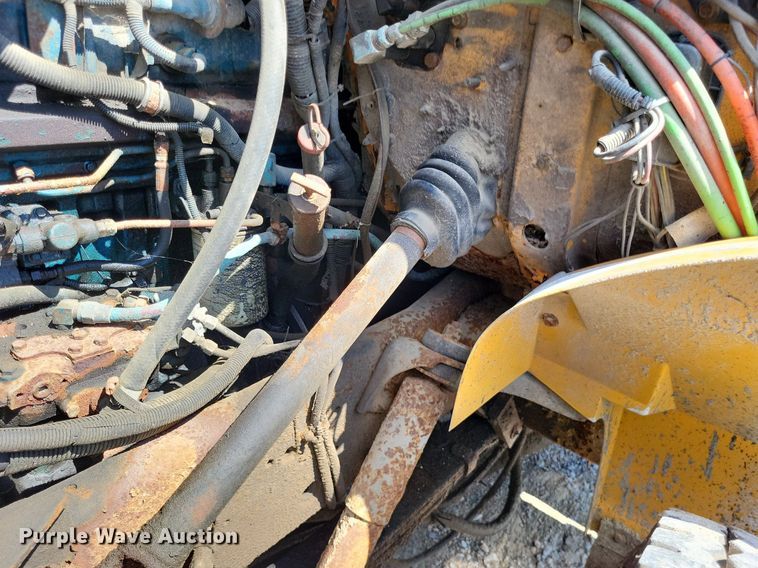 image for item DP5260 1998 International 4900  dump truck