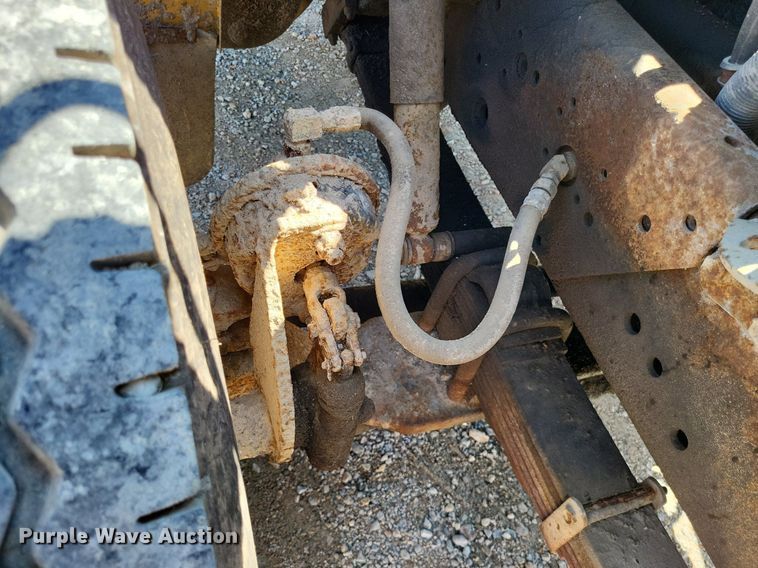 image for item DP5260 1998 International 4900  dump truck