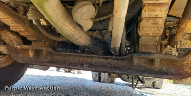 image for item DP5260 1998 International 4900  dump truck