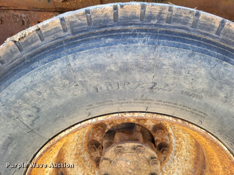 image for item DP5260 1998 International 4900  dump truck