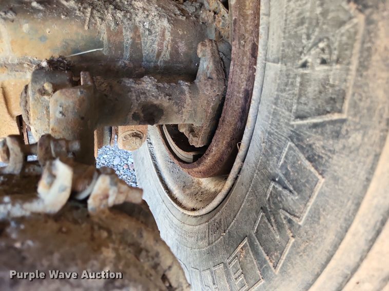 image for item DP5260 1998 International 4900  dump truck