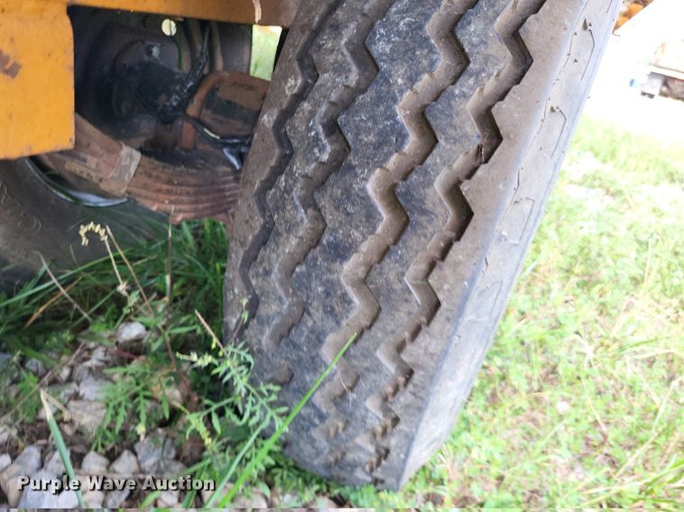 image for item DP5276 2005 Econoline MP1226PP  tilt deck equipment trailer